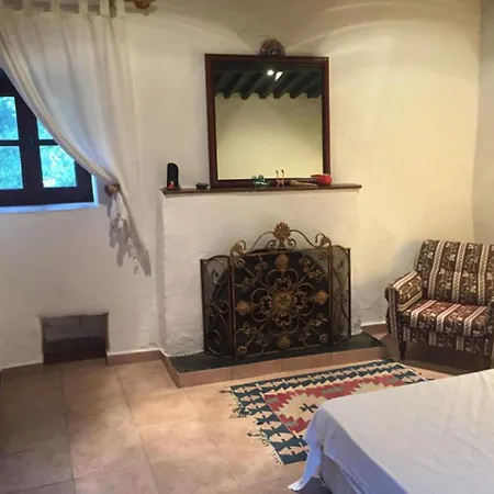 Idyllic Romantic Cottage In A Secluded Location Case de vacanță *